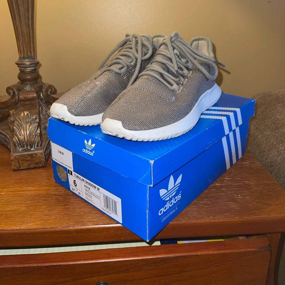 Olive Green Silver Tubular Shadows Size 6